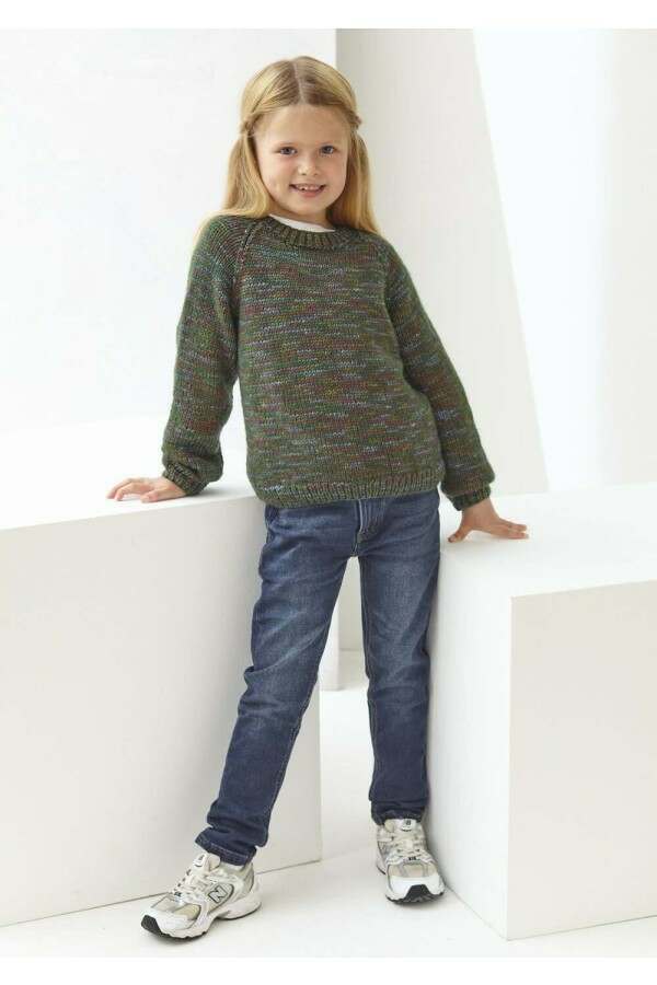 King Cole 6627 Cardigan and Sweater in Firefly Aran Leaflet