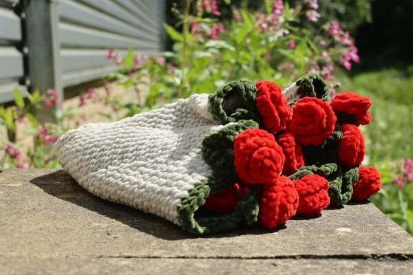 King Cole Yummy Bouquet Yellow Rose 6822 - 600g