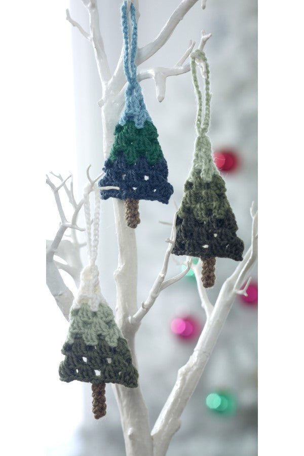 King Cole: Christmas Crochet Book 4