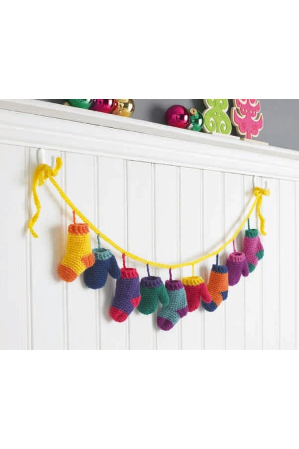 King Cole: Christmas Crochet Book 5