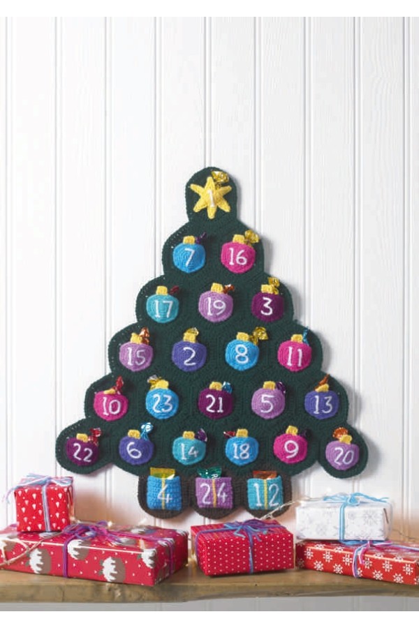 King Cole: Christmas Crochet Book 5