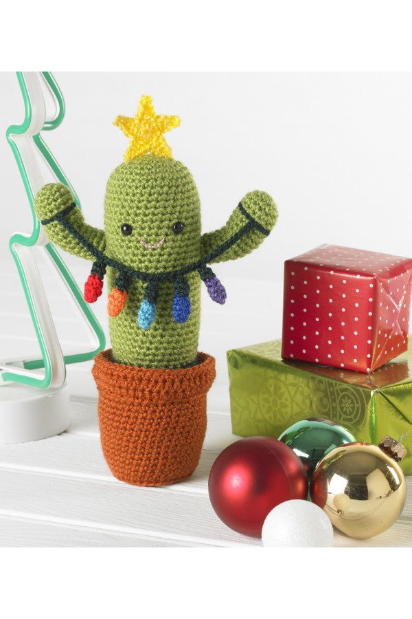 King Cole: Christmas Crochet Book 6
