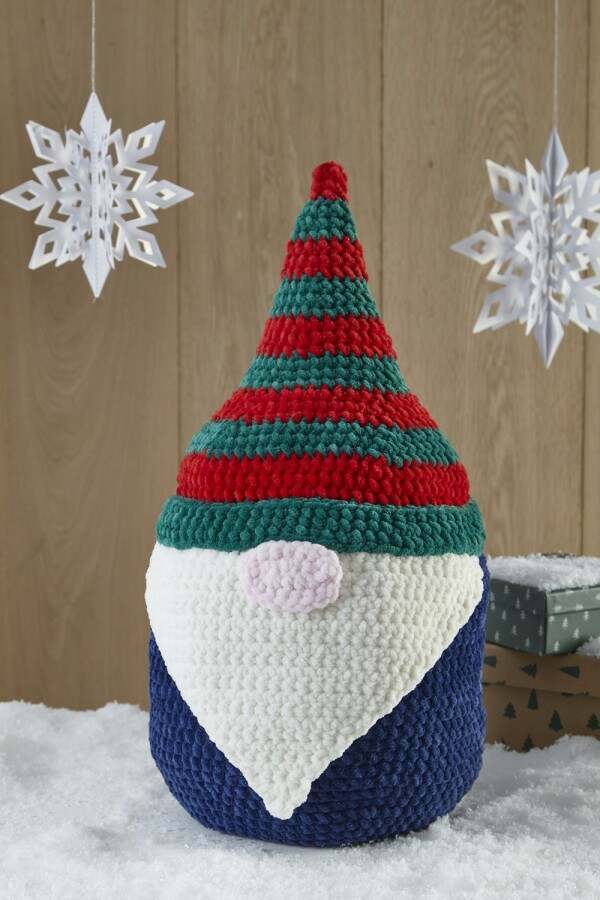 King Cole Christmas Crochet Book 9 by Zoe Halstead Booklet