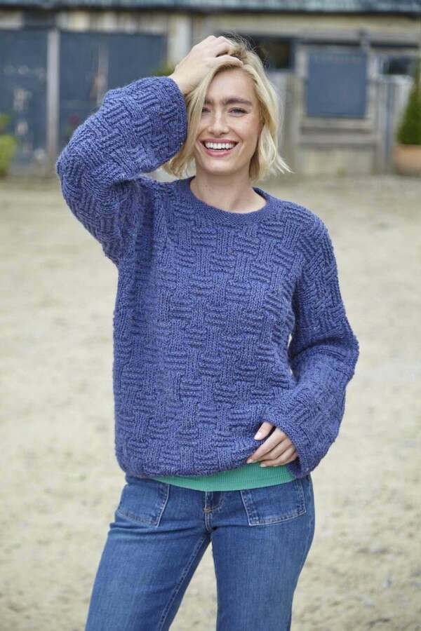 King Cole 6422 Sweaters in Homespun Aran Leaflet