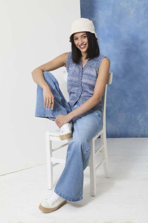 King Cole 6355 Cardigan and Waistcoat in Jamboree DK Leaflet
