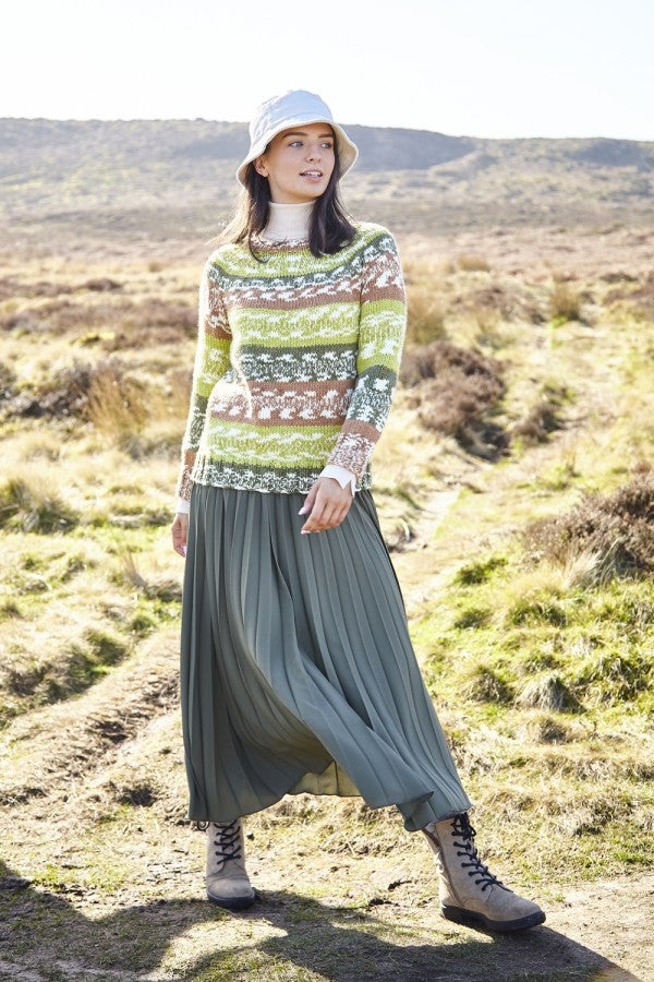 King Cole 5906 Sweater and Cardigan in Nordic Chunky Leaflet