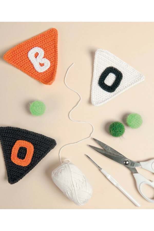 Rico Crochet Ricorumi Halloween Book