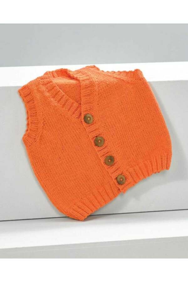 Wendy 7027 Slipover and Waistcoat in Giggles DK and Supreme DK Leaflet