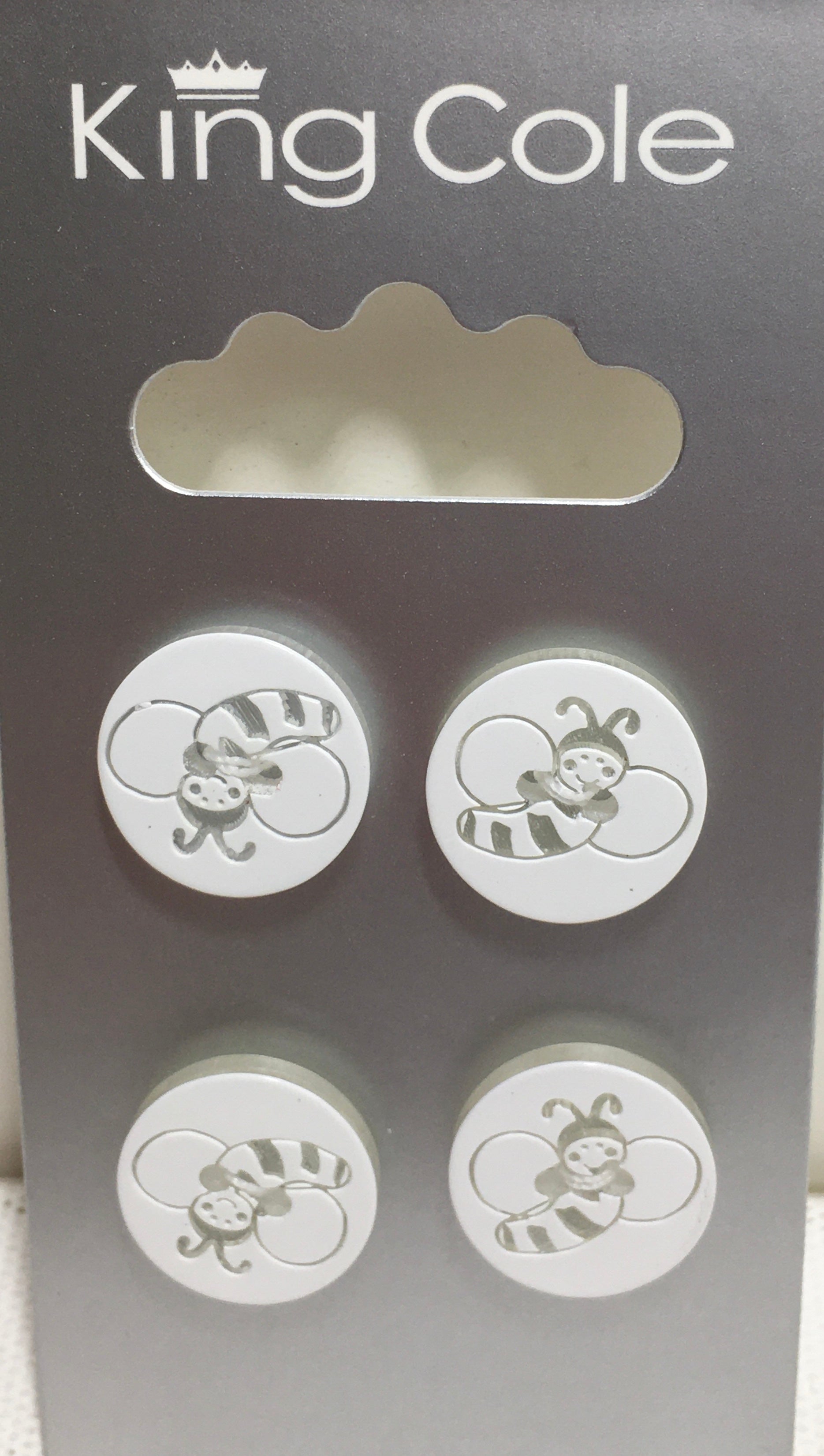 BUT025 Animal Buttons: Bumble Bee White Buttons