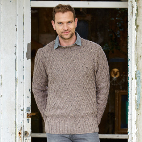 Stylecraft: DK 9338 Mens Sweater and Cardigan