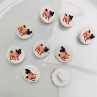Dog Pug 15mm White
