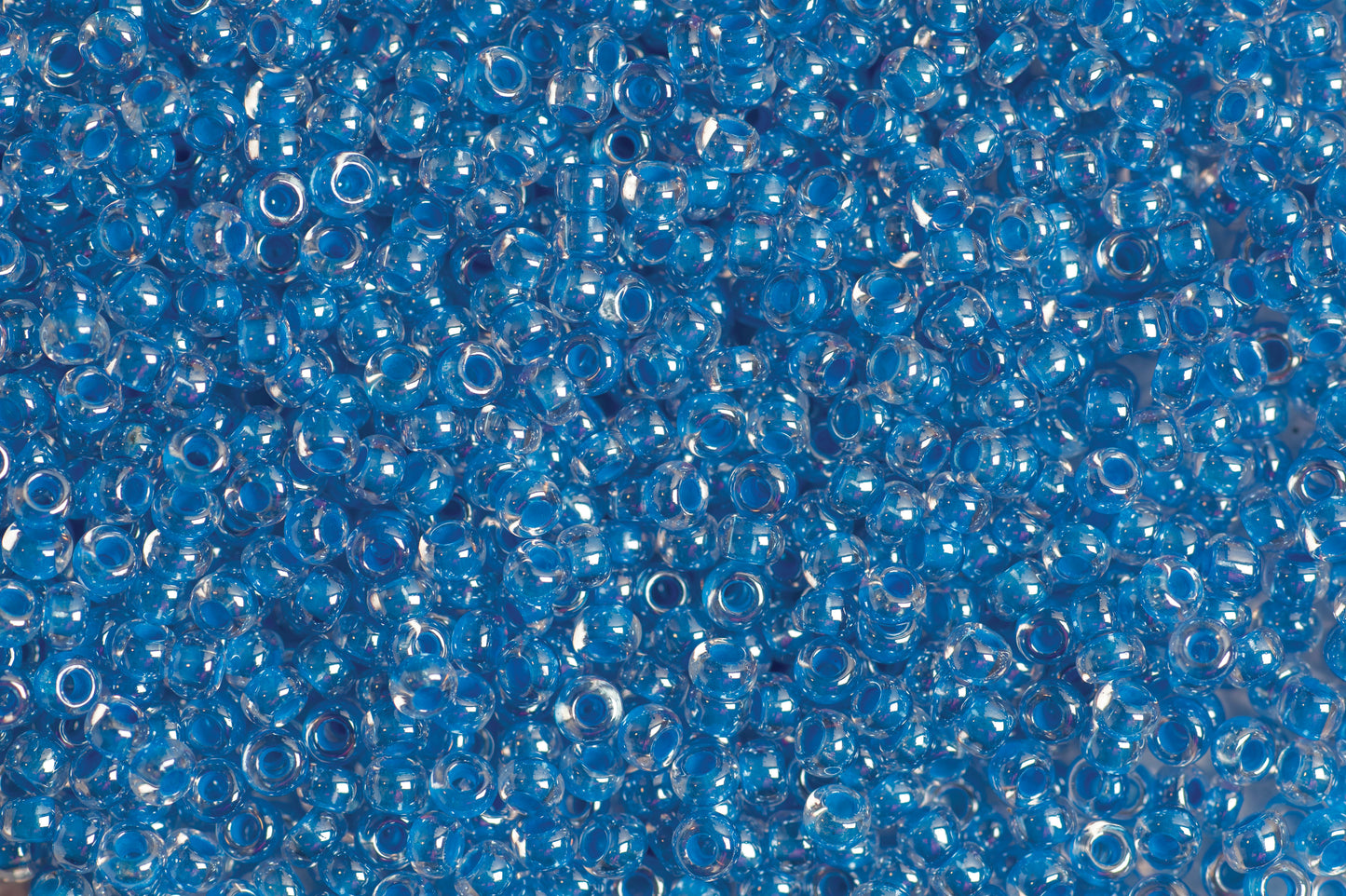Guttermann Seed Beads 9/0 7215