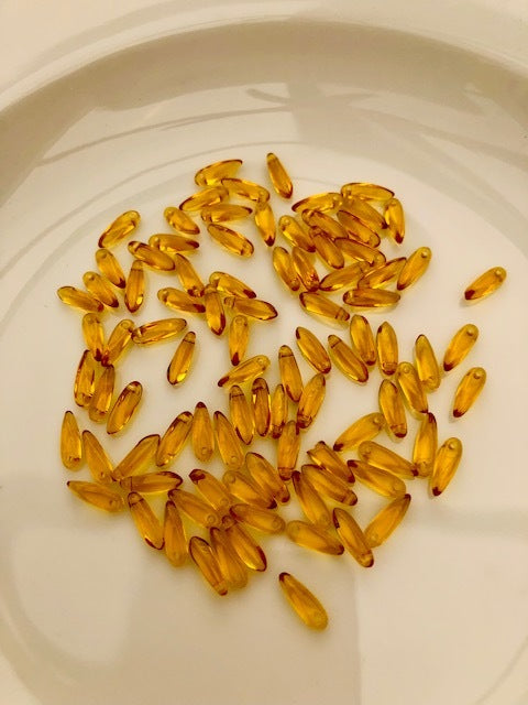 Gutermann Glass Tear Drop Bead 8940 3mm Amber