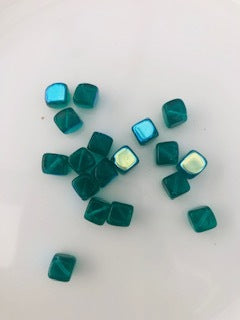 Gutermann Cube Glass Beads 7300 8mm Jade