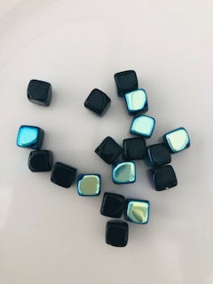 Gutermann Cube Glass Beads 1000 8mm Black