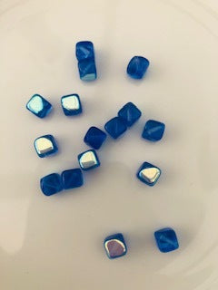 Gutermann Cube Glass Beads 9626 8mm Royal Blue