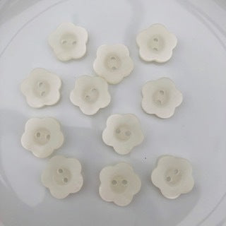 Flower Button 18mm White
