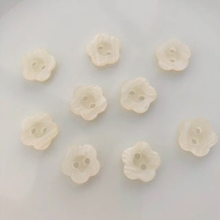 Flower Button 13mm Cream