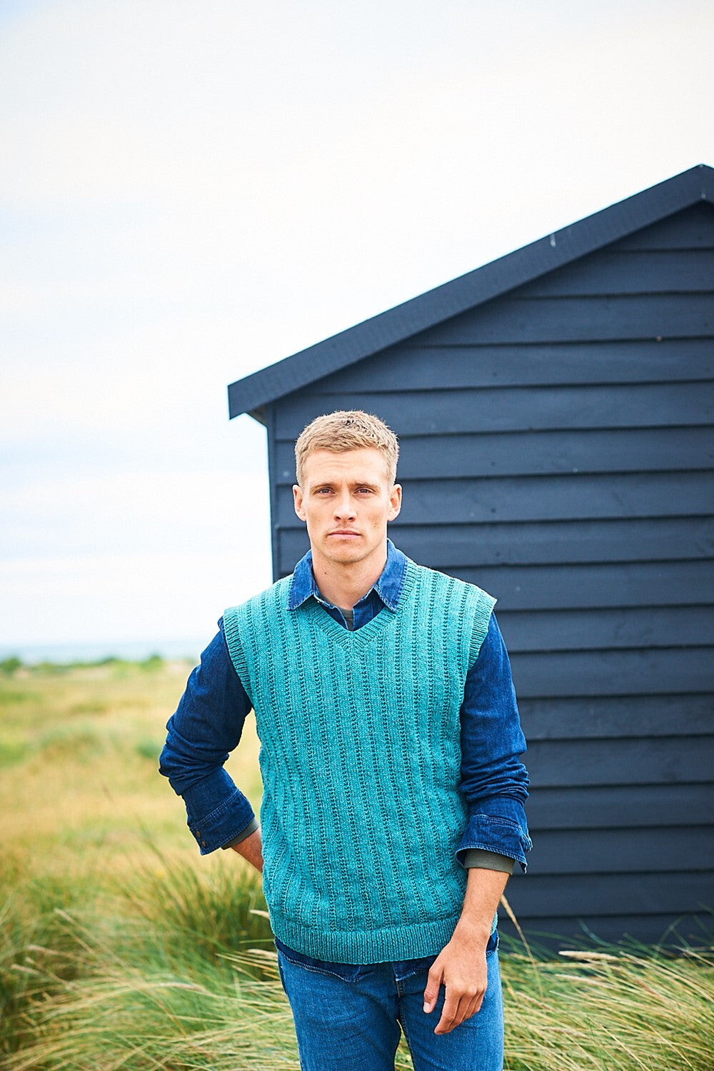 Stylecraft: 9953 Men Tank Top and Waistcoat Recreate DK Pattern