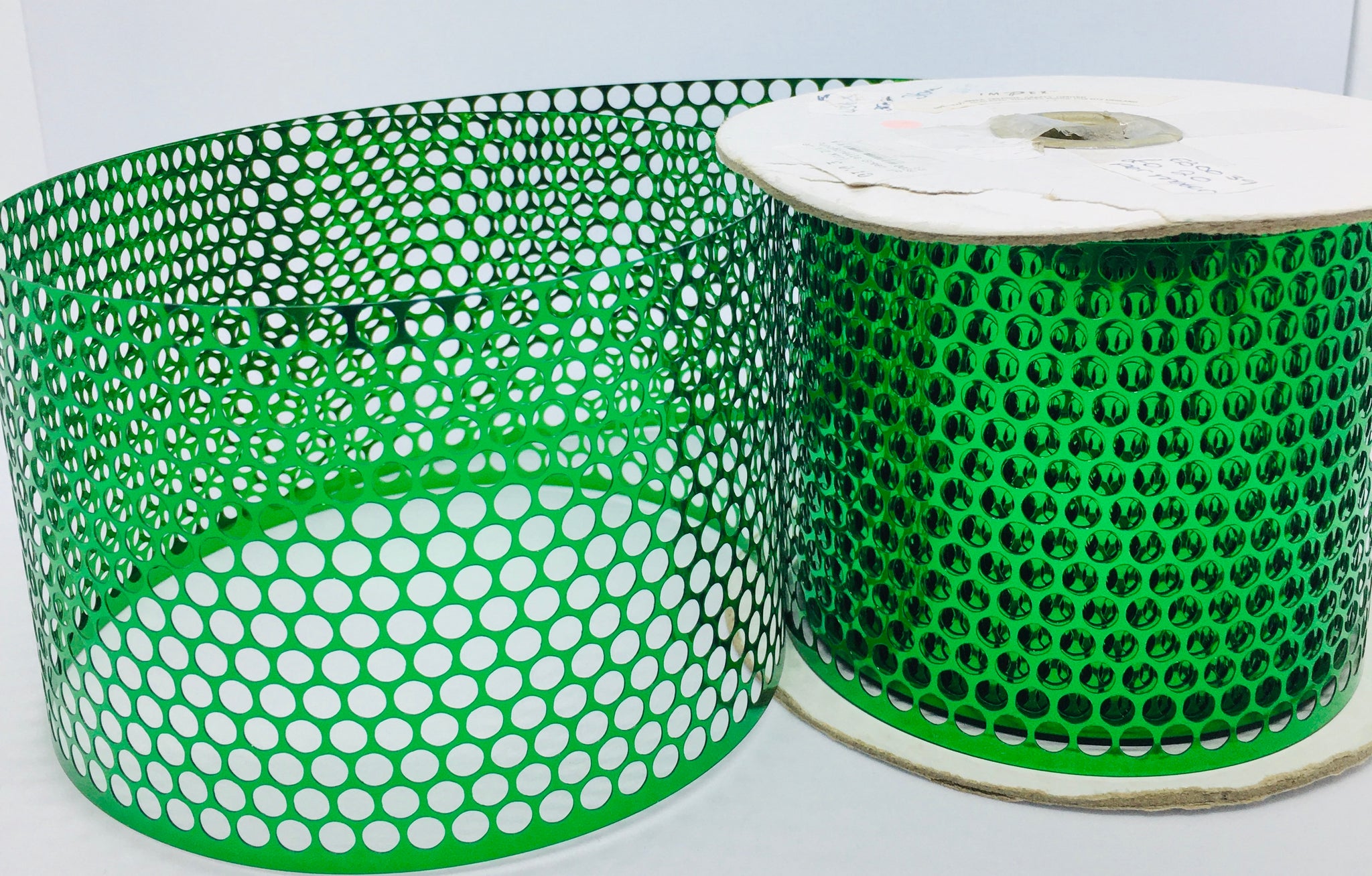 Punchinella Sequin Waste Christmas Green per 1/2 Mtr